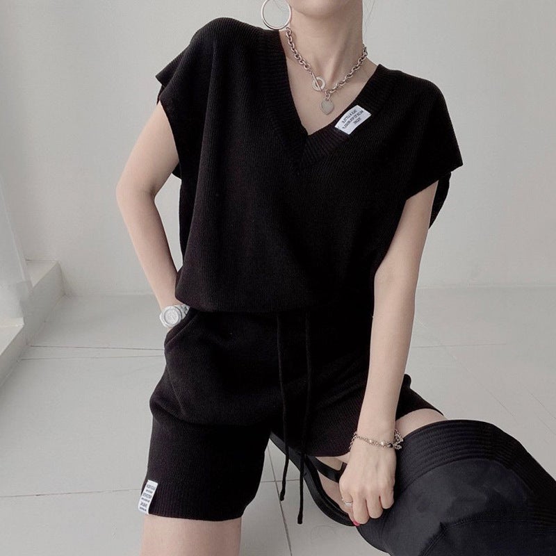 South Korea Chic Sweet V-Neck Loose Letter Sticker Short-Sleeved Knit Sweater Drawstring High Waist Casual Wide-Leg Shorts for Women Apricot - Image 2