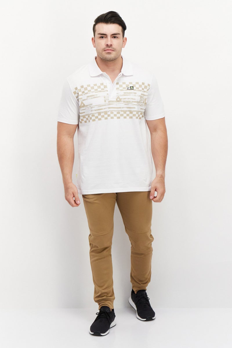 FILA قميص بولو رياضي رجالي بشعار العلامة التجارية، مجموعة باللون الأبيض - Image 4