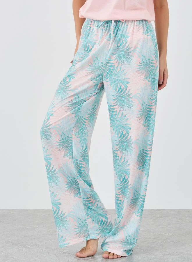 Styli Styli Leafy Palm Print Pocket Detail T-Shirt and Pyjama Set