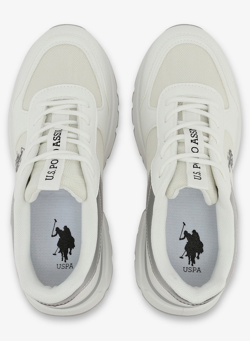 يو اس بولو اسن أحذية رياضية نسائية بيضاء قصيرة بتصميم لامع أنيق - Image 5