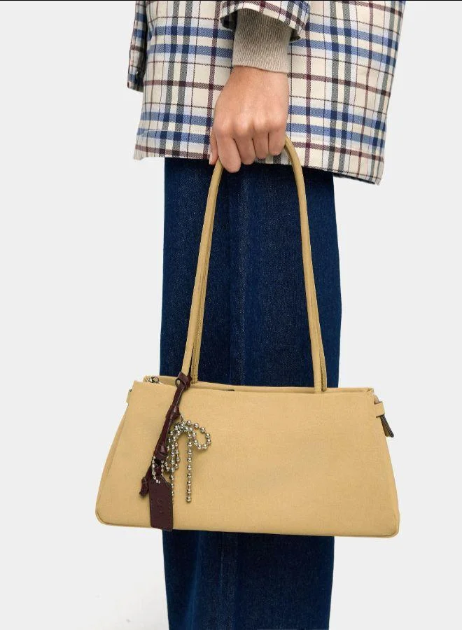 بارفوا حقيبة كتف بتأثير جلدي مع قلادة