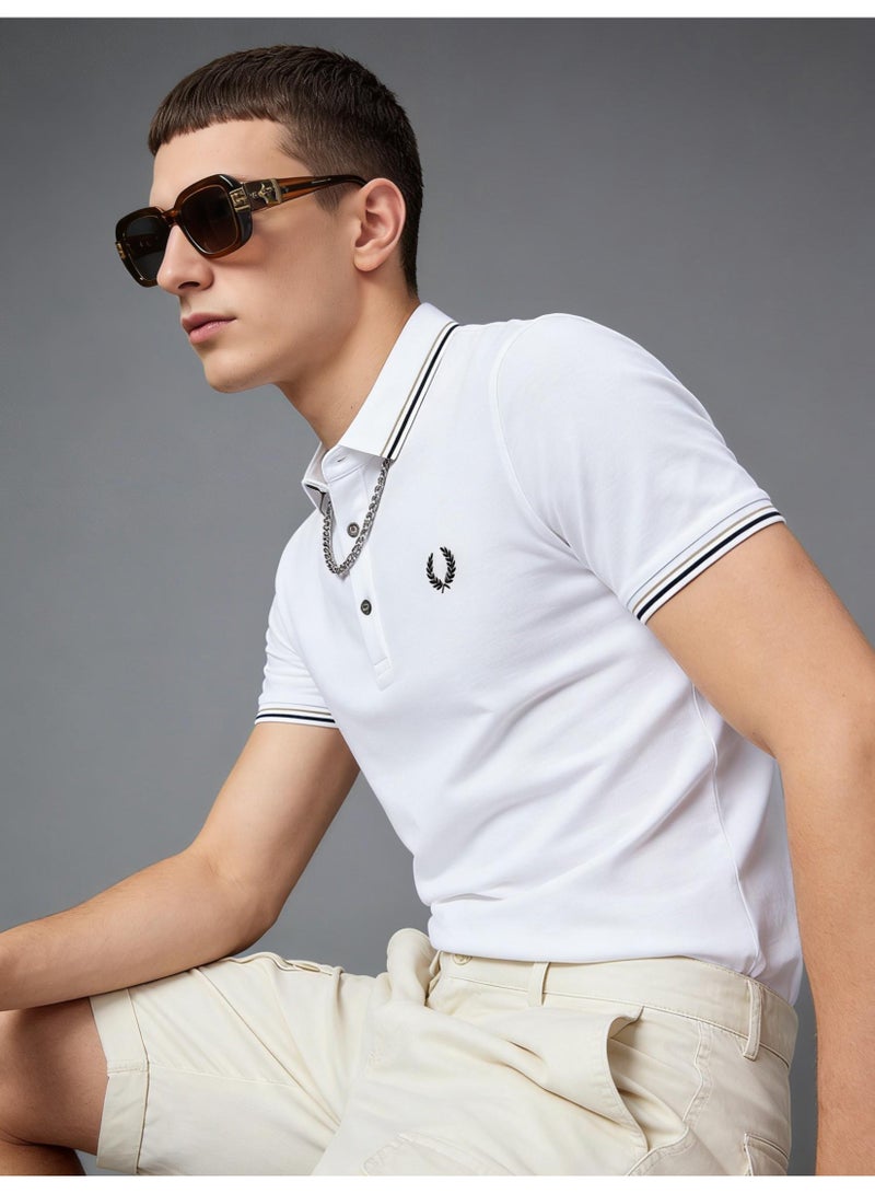 فريد بيري Fred Perry double-pointed Polo shirt | White men's Polo shirt with black striped collar and cuffs, classic modern style, creating timeless casual fashion. - Image 5