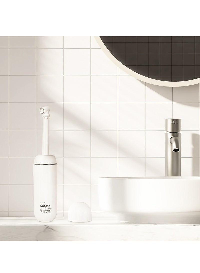 هلالفل بيديه المحمول | سهل الحمل | سهل الصيانة | بخاخ يدوي | بخاخ ماء يدوي بتحكم | للنظافة الشخصية والتنظيف أثناء السفر | قابل لإعادة الاستخدام والتعبئة - Image 2