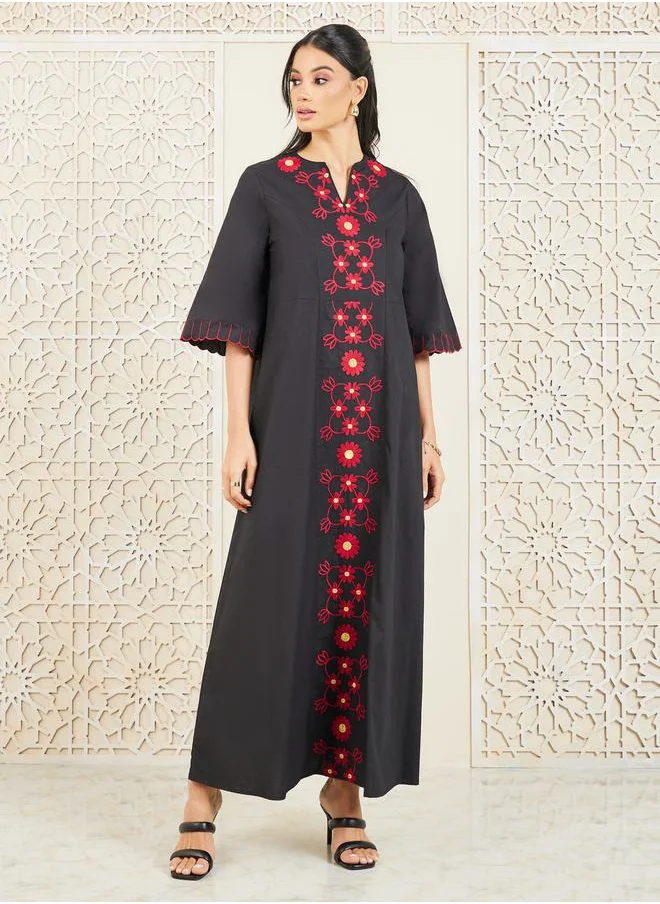 ستايلي Embroidered Panel Shift Maxi Dress