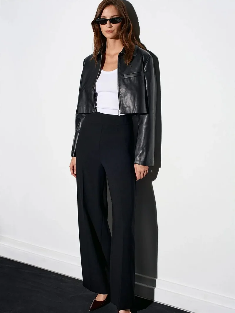 ديلفين DILVIN High-Waist Wide-Leg Crepe Trousers