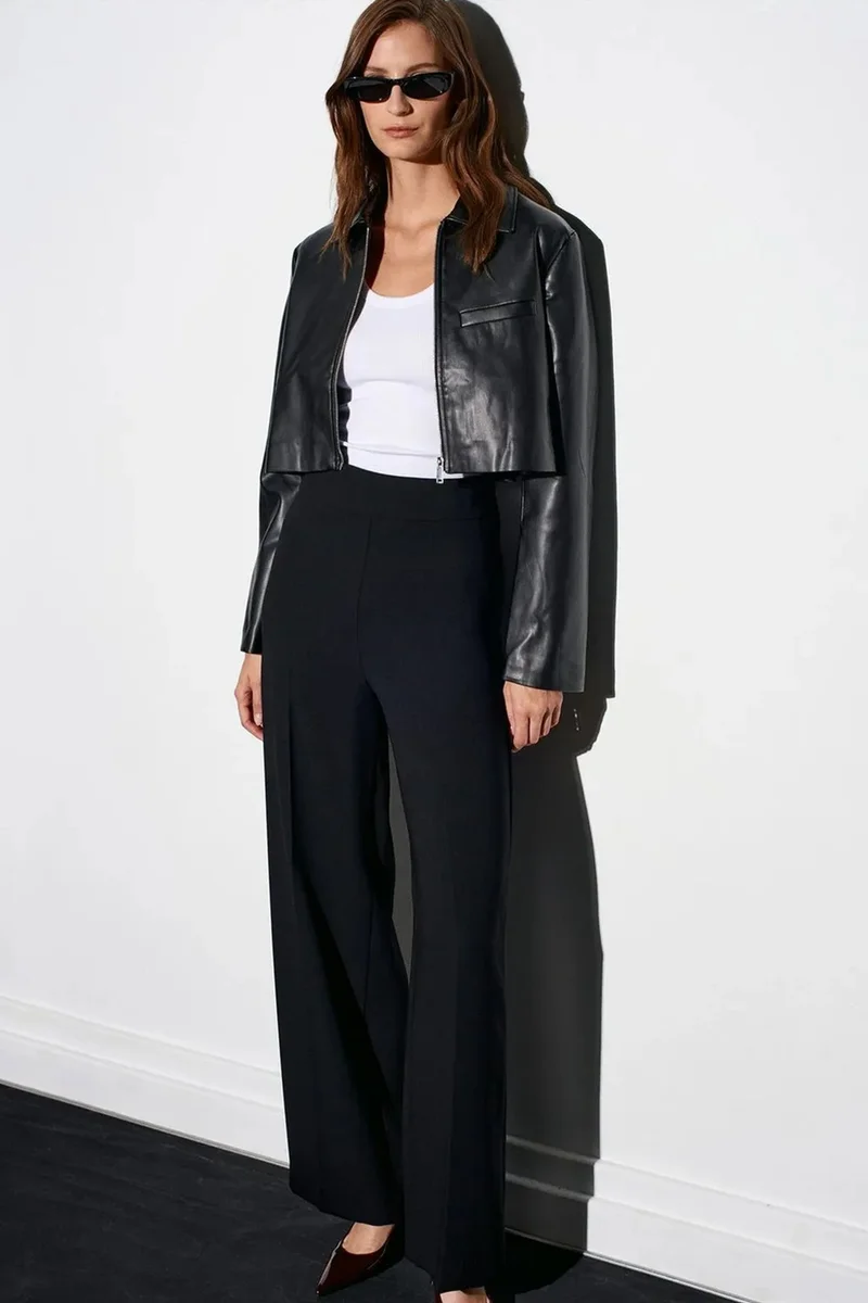 DILVIN High-Waist Wide-Leg Crepe Trousers