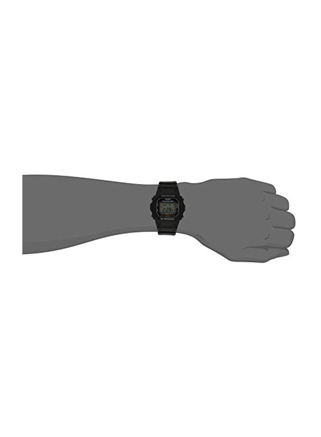 كاسيو ساعة يد رقمية مقاومة للماء طراز DW-5600E-1VDF رجال - Image 2