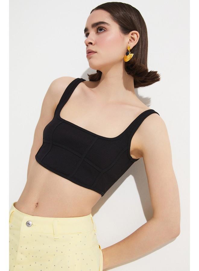 جون بلوزة كاميسول قصيرة نسائية مطرزة باللون الأسود - Image 3