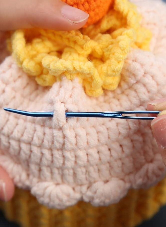 Y&D Sewing Knitting Needles, Large Eyes Blunt Yarn Needles Darning Bent Tip Tapestry for Craft (9 pcs) - Image 2