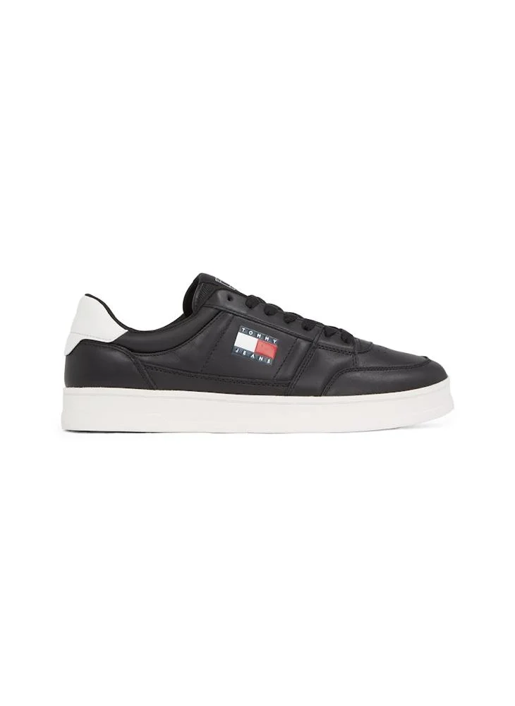 تومي جينز Greenwich Low Top Sneakers