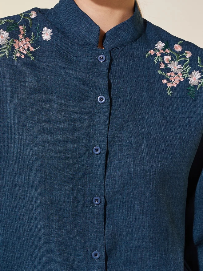 Styli Styli Embroidered Detail Long Sleeve Regular Fit Shirt