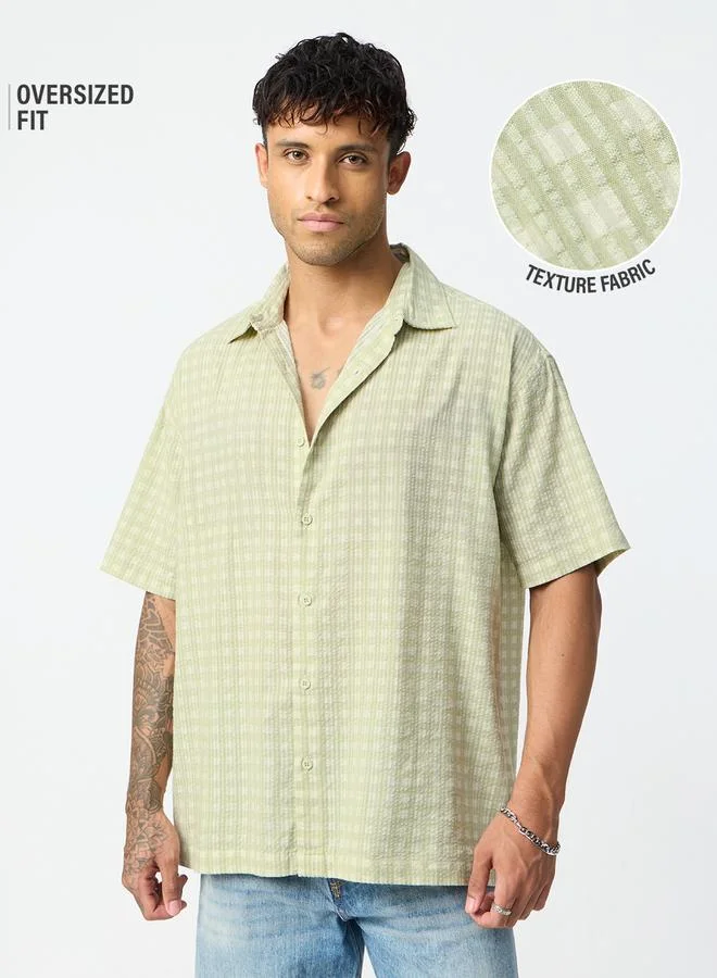Men Green Textured Spread Collar Shirt