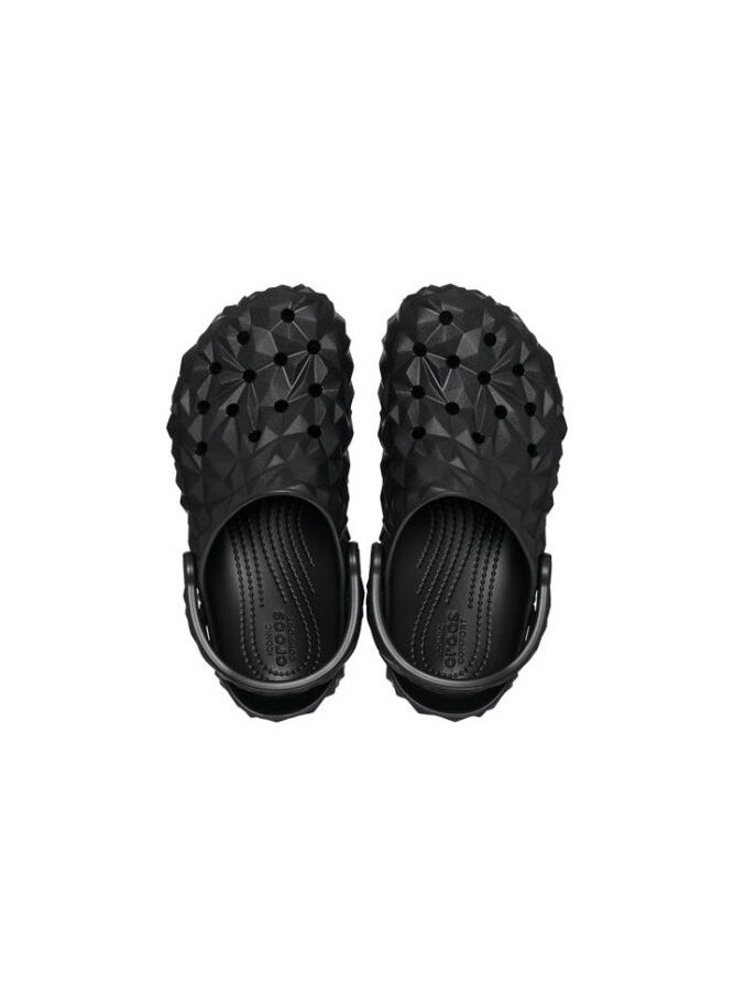 crocs - Classic Geometric Clog - Image 1