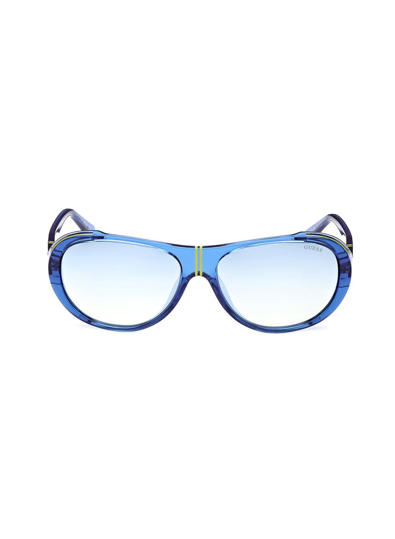 GUESS نظارة شمسية بتصميم بايلوت للرجال مع حماية من الأشعة فوق البنفسجية - GU0008190X62 - مقاس العدسة: 62 مم - Image 2