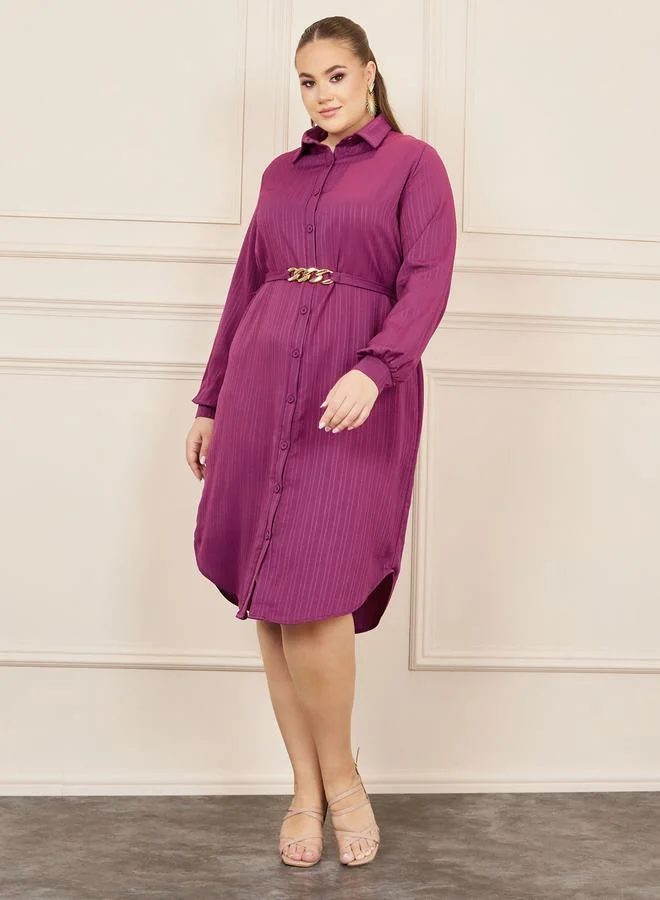ستايلي Plus Textured Chain Accent Belted Shirt Midi Dress