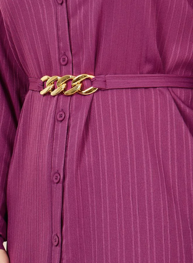 ستايلي Plus Textured Chain Accent Belted Shirt Midi Dress