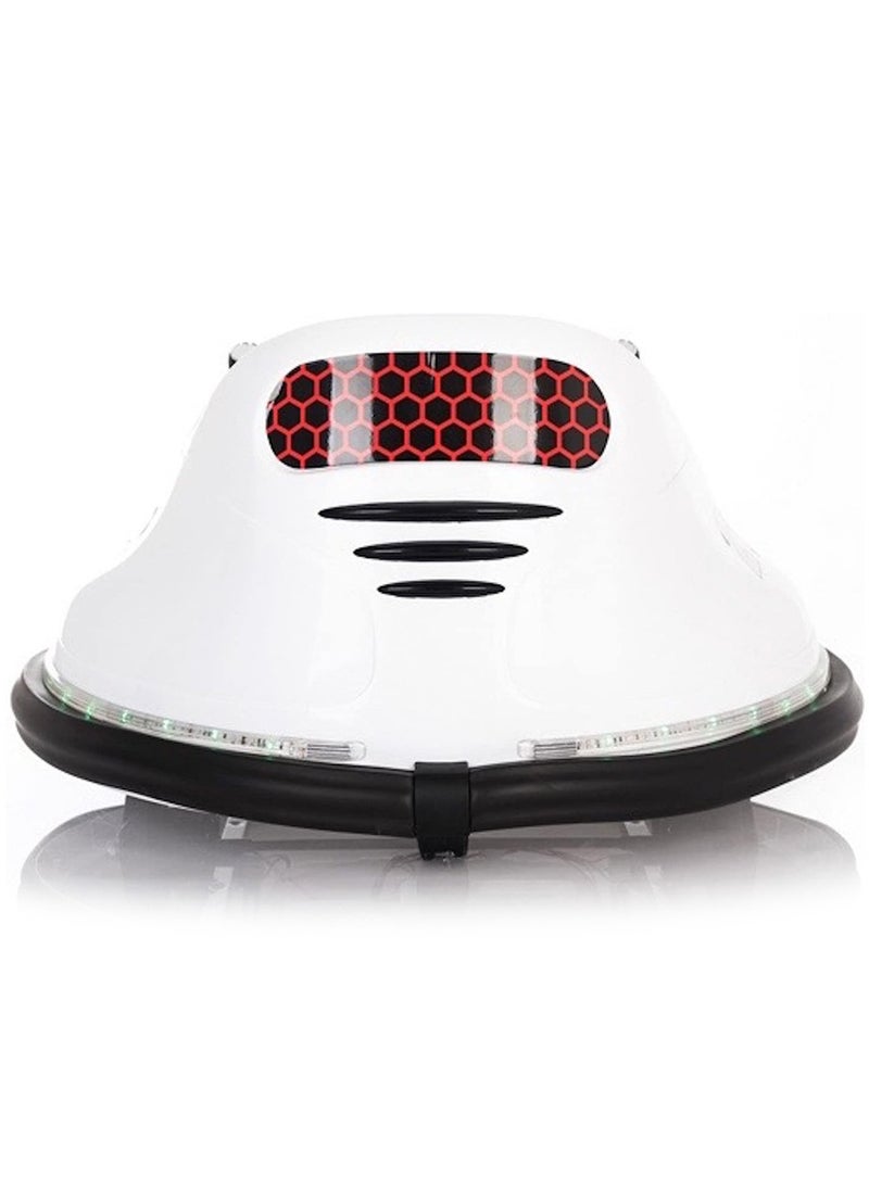 فاكتيوال تويز سيارة كهربائية للأطفال للركوب على شكل سيارة دريفت مع عصا تحكم وإضاءة LED للاستخدام الداخلي والخارجي، أفضل سيارة للأطفال - أبيض  - Image 2
