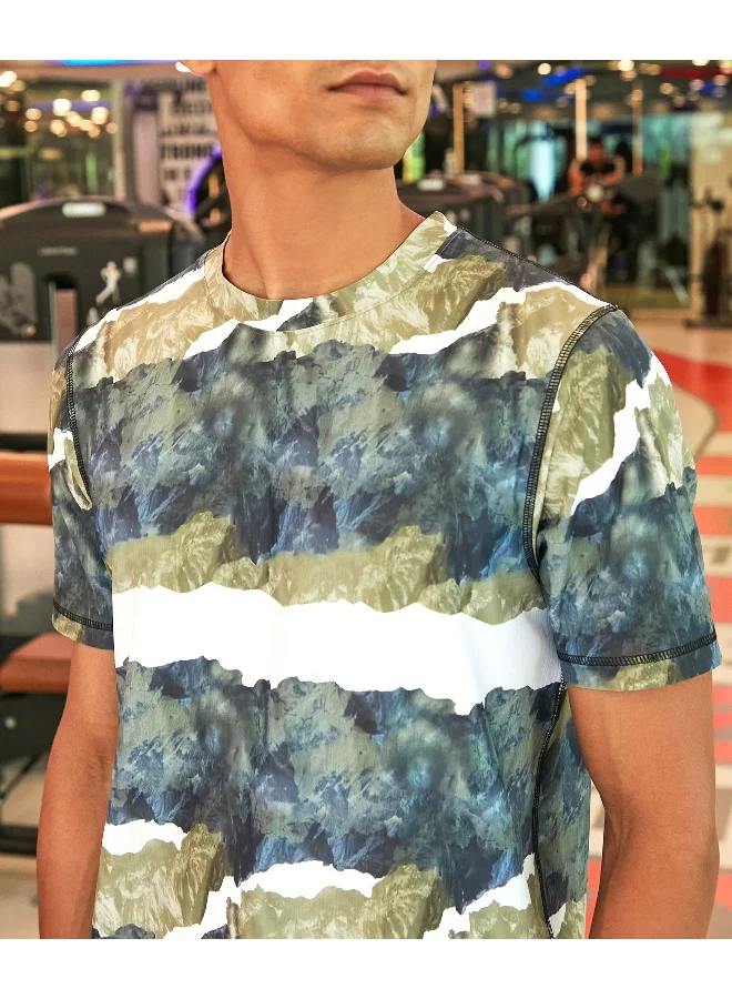 Campus Sutra Men's Olive Green & Charcoal Black Horizontal Abstract Activewear T-Shirt