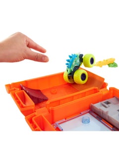 Disney Cars Hot Wheels Monster Trucks Portable Playset HXT04  - Image 3