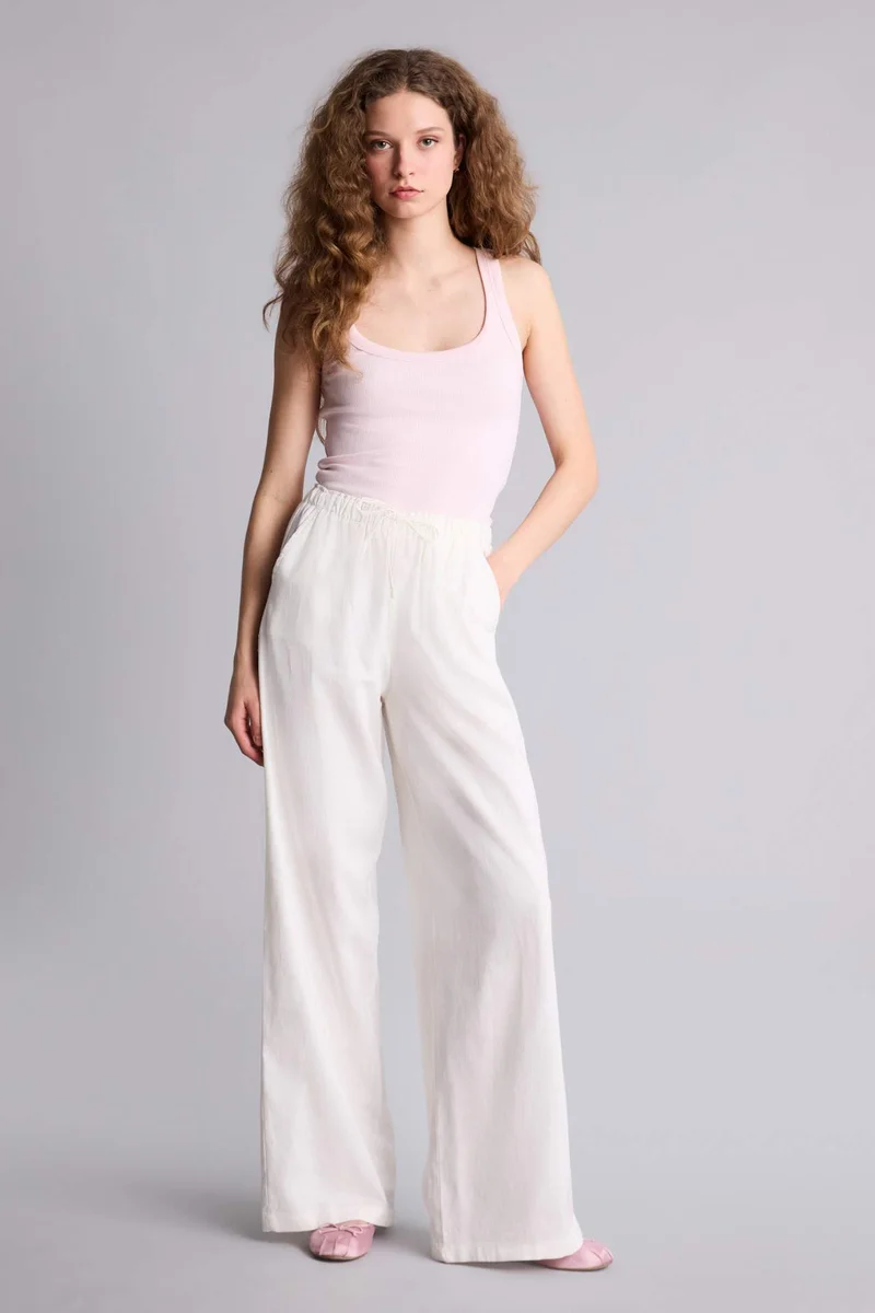 ديفاكتو Slim Fit Camisole U Collar Tank Top