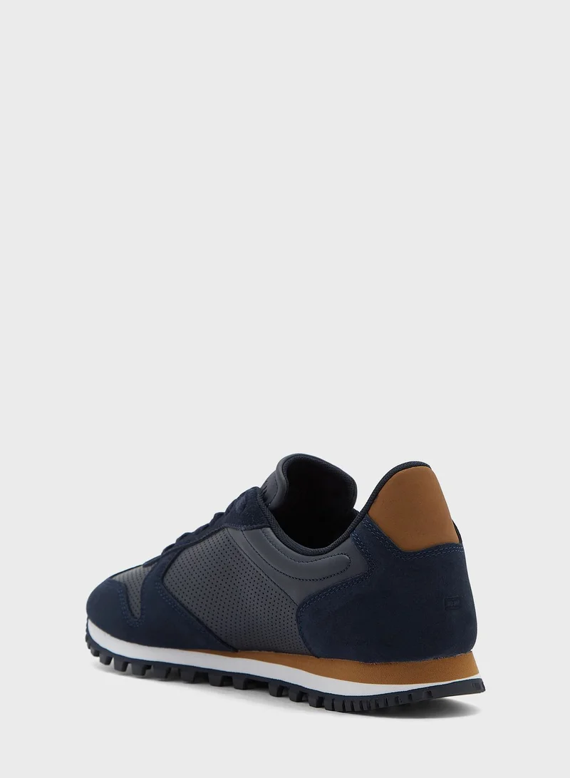 TOMMY HILFIGER Elevated Low Top Sneakers
