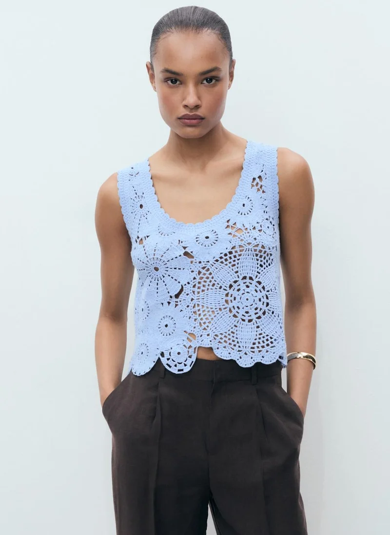 مانجو Casual Flowers Crochet Top