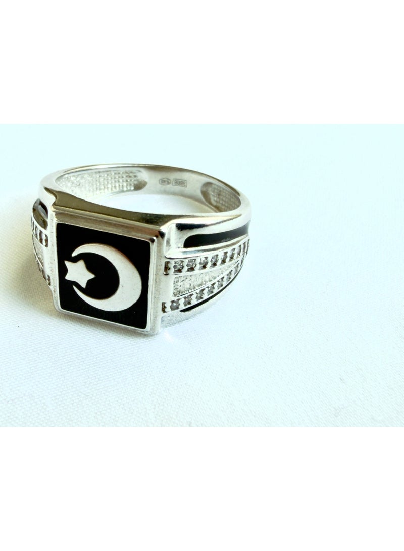 No Label Sterling Silver 925 Ring with Crescent Moon & Star – Size 19 - Image 2