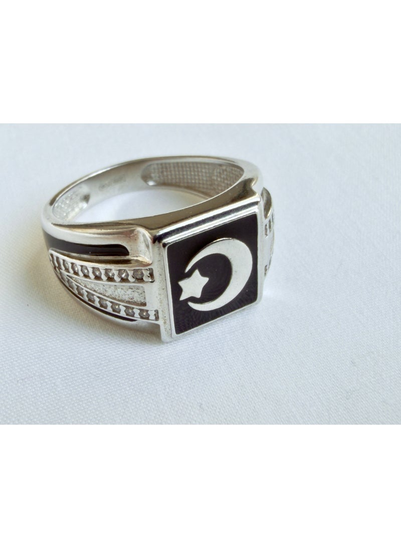 No Label Sterling Silver 925 Ring with Crescent Moon & Star – Size 19 - Image 1