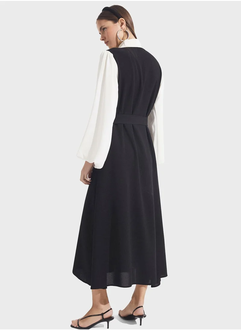 جون Embellished Belted Maxi Dress