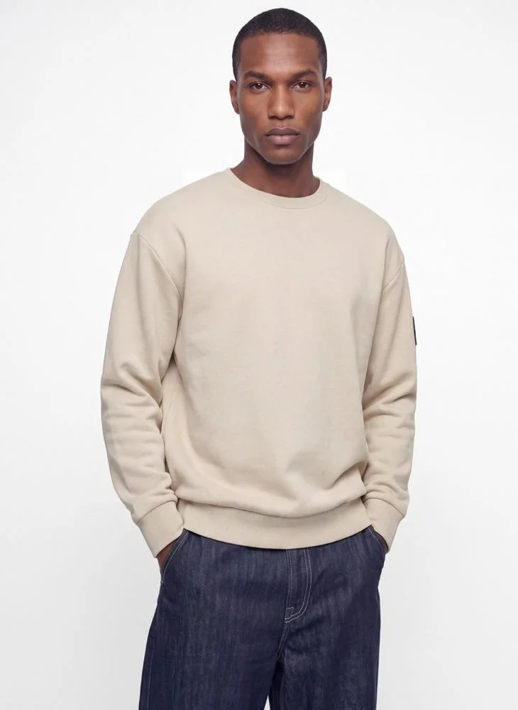 Solid Crew Neck Regular Fit Sweatshirt