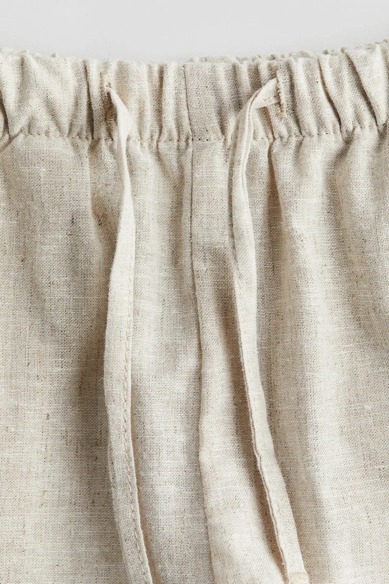 اتش اند ام شورت من الكتان بتصميم سهل الارتداء