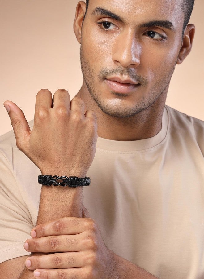 Karatcart Men Leather Wraparound Bracelet (55038166) - Image 3