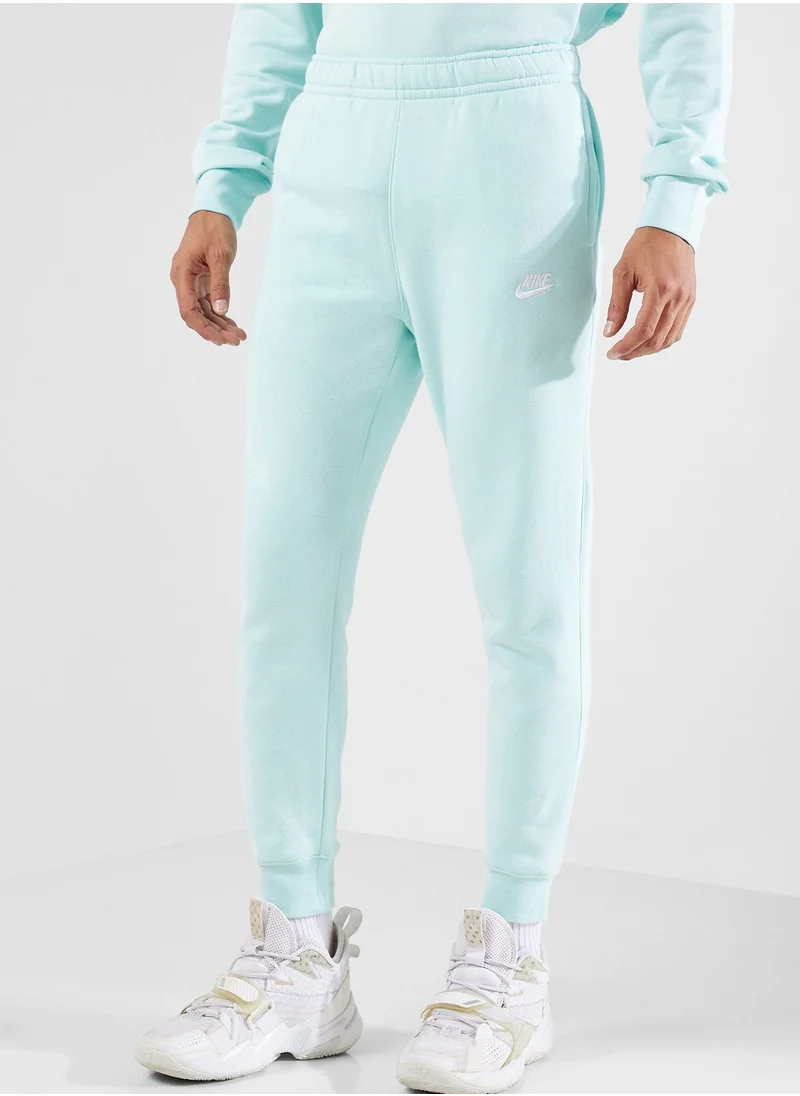 Nike Essential Joggers