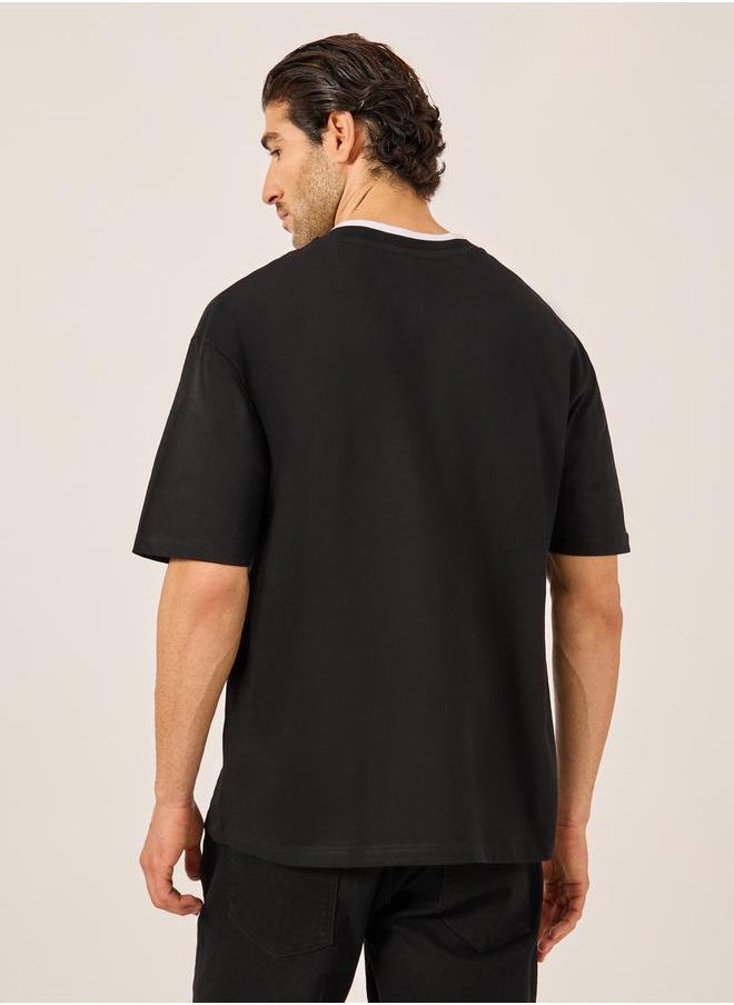 Styli Tipped V Neck Jersey Regular Fit T-Shirt  - Image 4