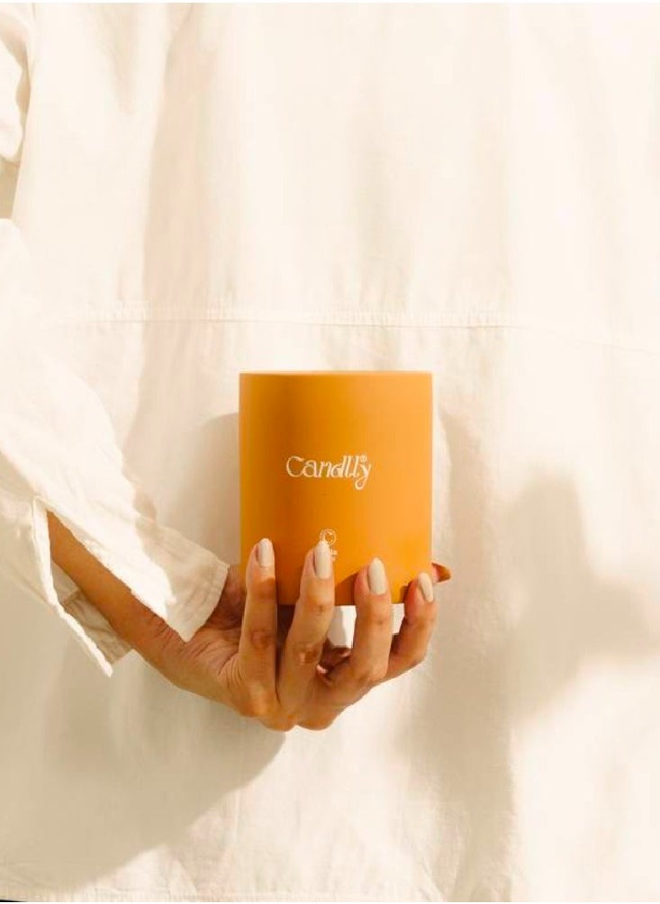 Candlly Viola Candle of Memories and Warm Moments.Fillid in natural pottery.prepared and ready for gifting.Fragrance: Vanilla, cream, cake, and sugarIngredients: Natural soy wax, essential oils.Size:300 grams  - Image 2