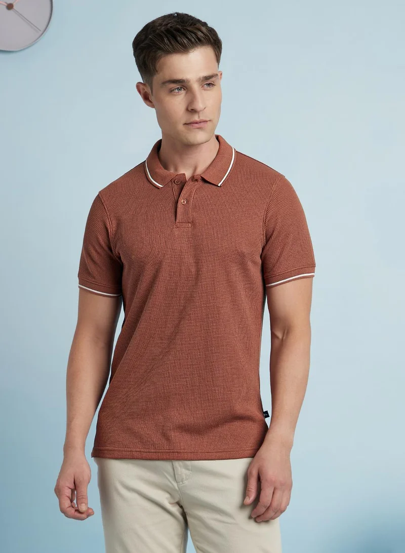 Dennis Lingo Men's Rust Cotton Blend Solid Regular Fit T-Shirt