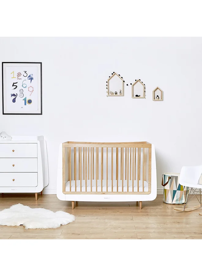 Snuz Nursery Set Kot + Changer Skandi Infant And Baby/Toddler , Includes Cot Bed - Changing Unit , 0M - 4 Years , Cot - H89Cm X W72 X L133Cm/Changing Unit - H96 X W85 X D55Cm. - White And Natural Skandi