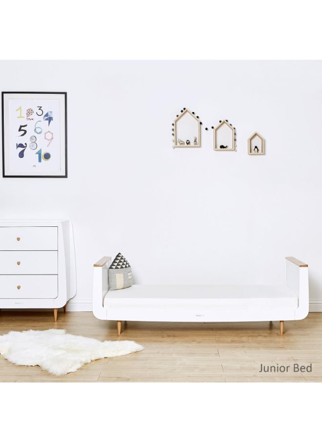 Snuz - Nursery Set Kot + Changer Skandi Infant And Baby/Toddler , Includes Cot Bed - Changing Unit , 0M - 4 Years , Cot - H89Cm X W72 X L133Cm/Changing Unit - H96 X W85 X D55Cm. - White And Natural Skandi - Image 1
