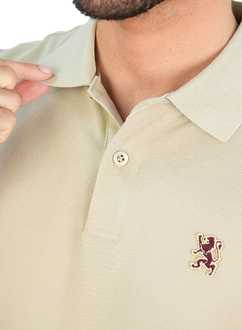 GIORDANO تي شيرت بولو قطن ضيق للرجال مع تطريز أسد صغير - Image 3