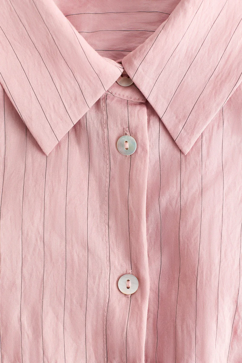 اتش اند ام قميص بخصر ضيق