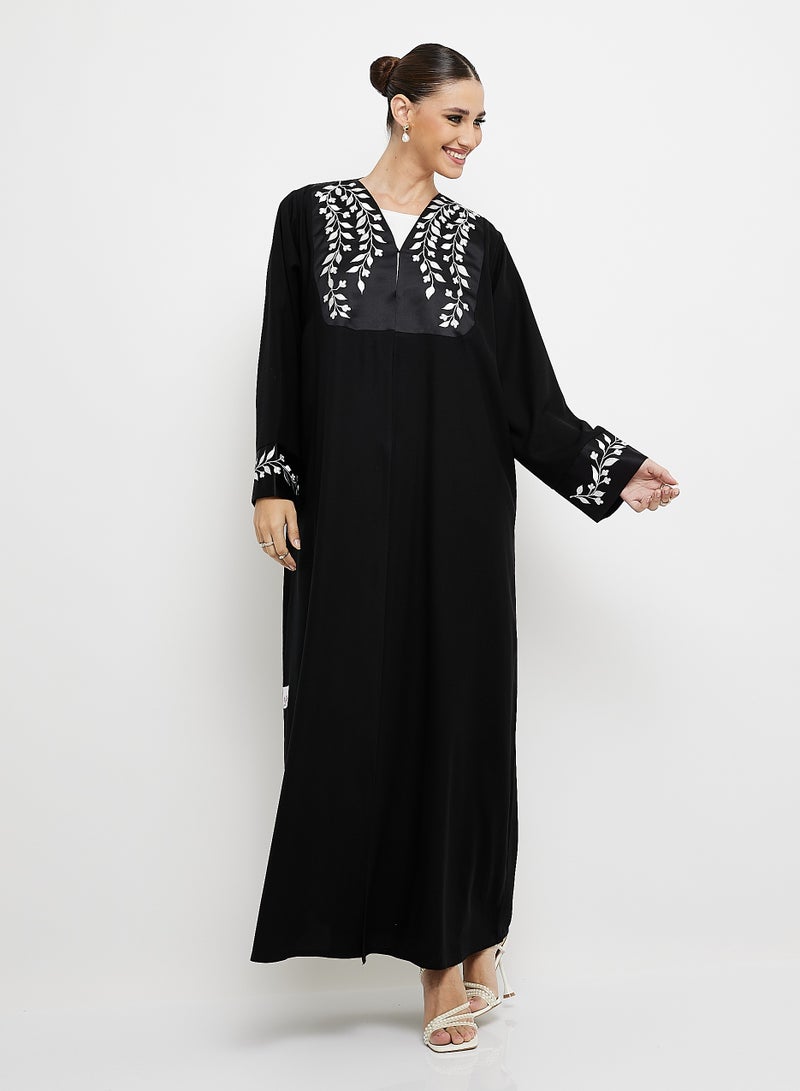 روزيت عباية عباية مزينة بالتطريز مع شيلة  - Image 1