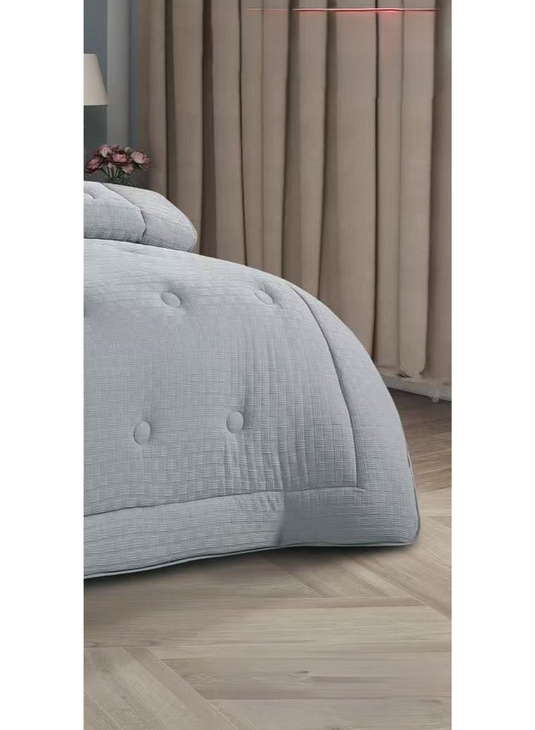 لوفيرا طقم مفرش نفرين ملكي لحاف قماش متين وناعم ونقشة عصرية 8 قطع مقاس 240*260 سم - Image 4