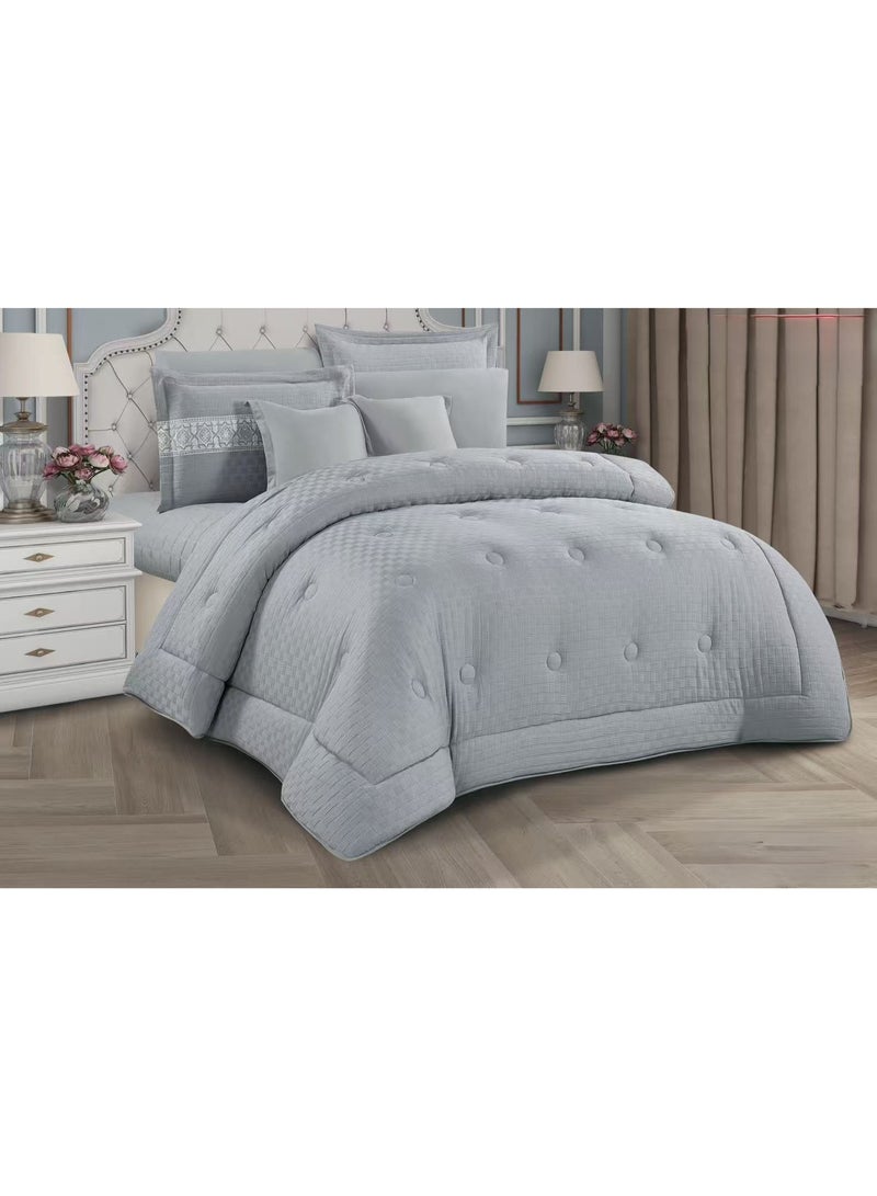 لوفيرا طقم مفرش نفرين ملكي لحاف قماش متين وناعم ونقشة عصرية 8 قطع مقاس 240*260 سم - Image 1