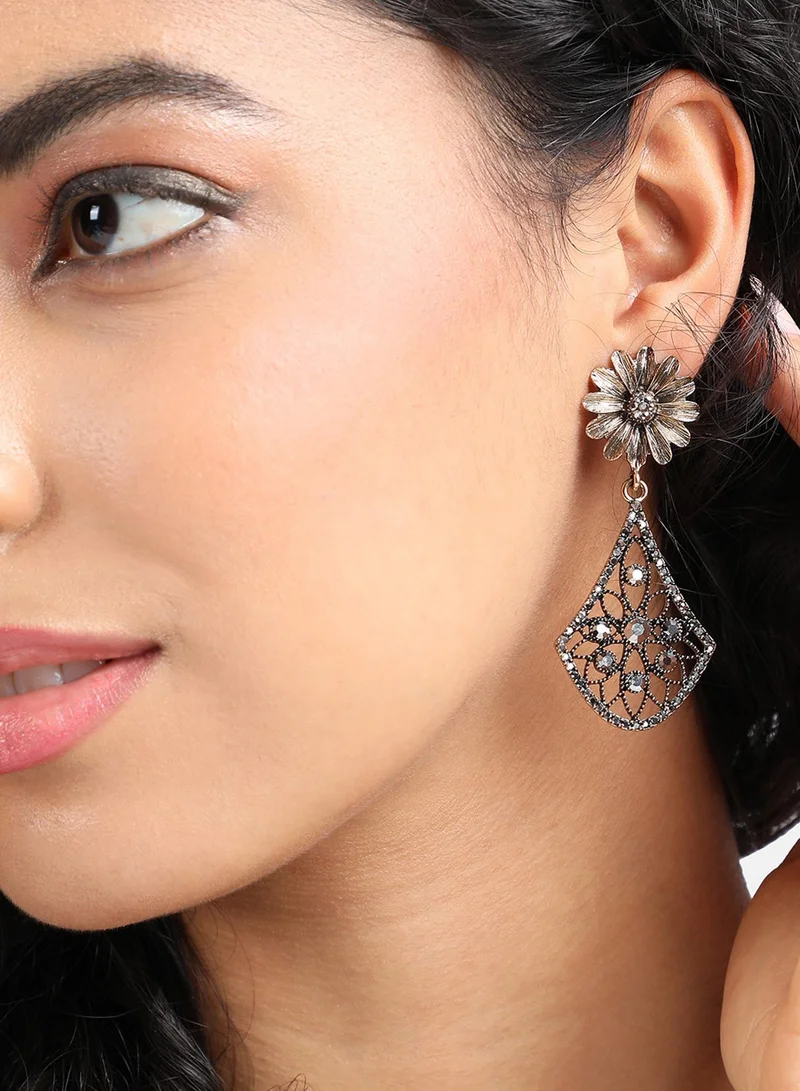 سوهي أقراط ديزي مرساة معقدة - ذهبي