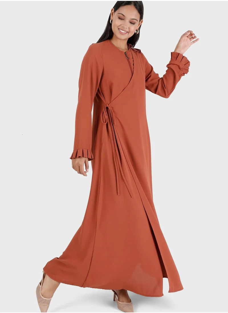 Modanisa Crew Neck Zip Detail Abaya