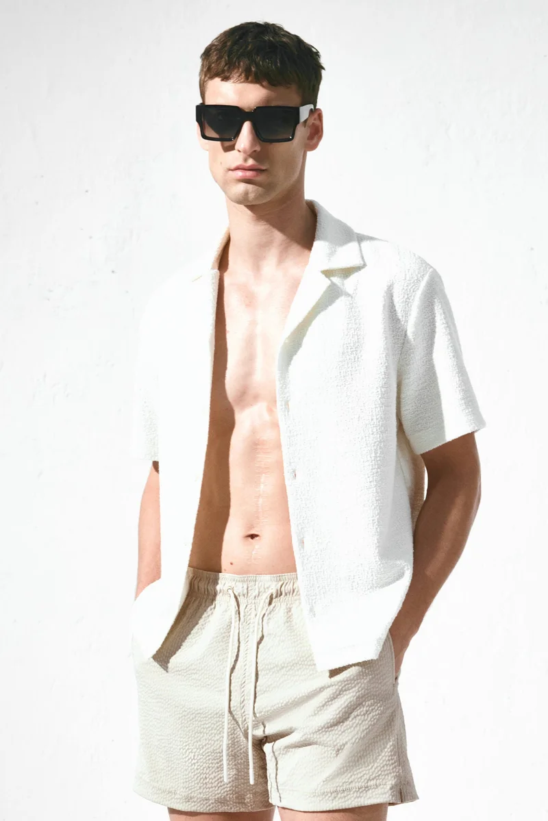 اتش اند ام شورت سباحة من القطن