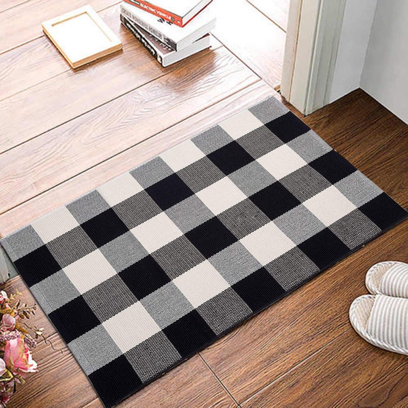 MUBIN Cotton Buffalo Plaid Rug, 2'x3' Black and White Outdoor Rug Front Door Decorative Mat, Washable Doormat Hand-Woven Foldable Area Rug Layered Door Mats Rug for Front Porch, Entryway, Patio - Image 4