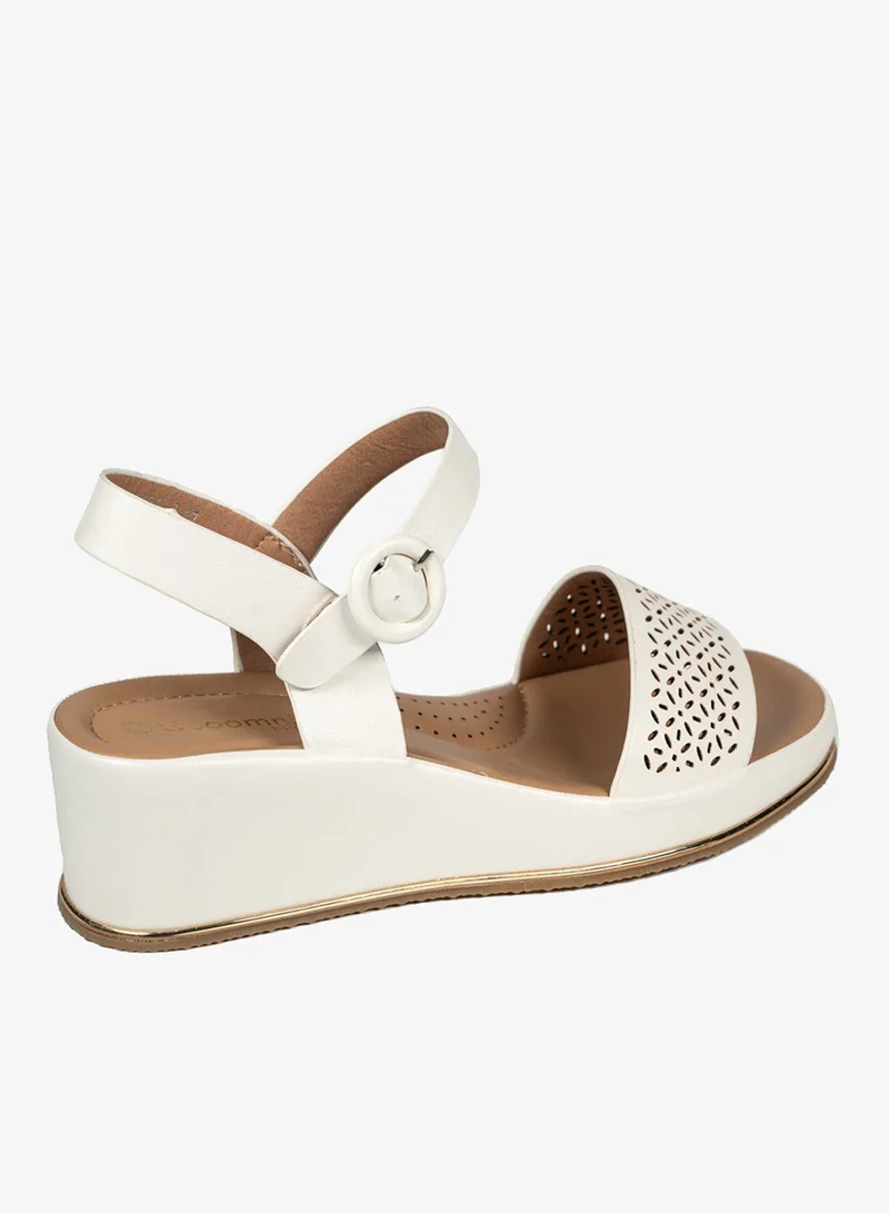 Geoomnii WHITE Geoomnii Comfort Slide Sandals for Women – Cushioned Slip-On Casual Sandals for Daily Wear, Home, Travel & Walking for Women | Best Price UAE