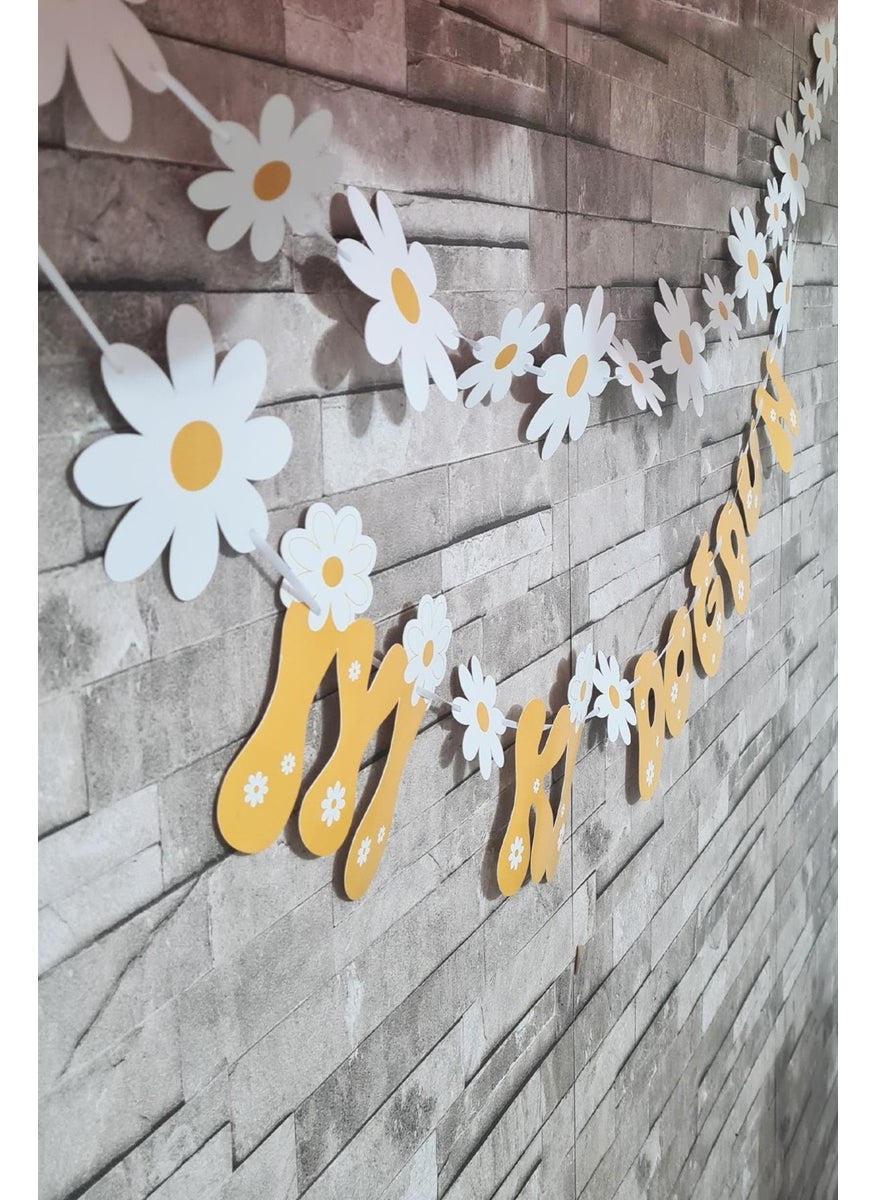 Daisy Theme Set of 2 Banner Happy Birthday Daisy Concept Wall Decoration - pzsku/ZF86939C6BC425A4390A7Z/45/_/1731017691/134dc708-0b4b-4dbf-a9ac-d63413377a2c