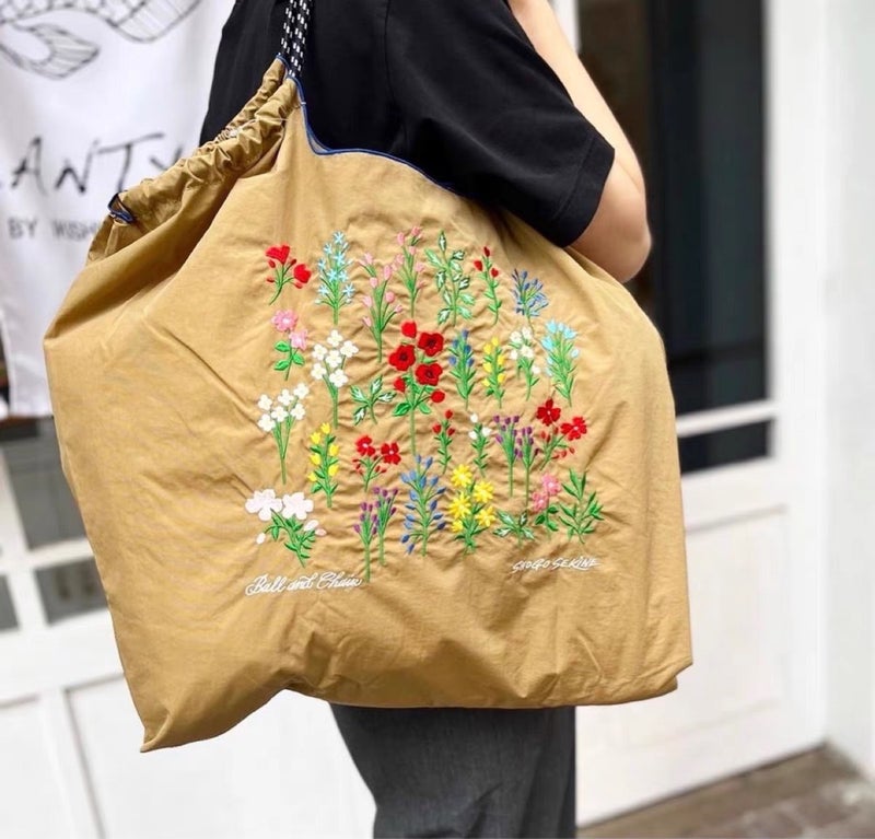 Women'S Flower And Grass Embroidered Shopping Bag Portable Lightweight Hand Carrying Environmental Protection Bag Retro Large Capacity Portable Shoulder Messenger Bag - Image 1